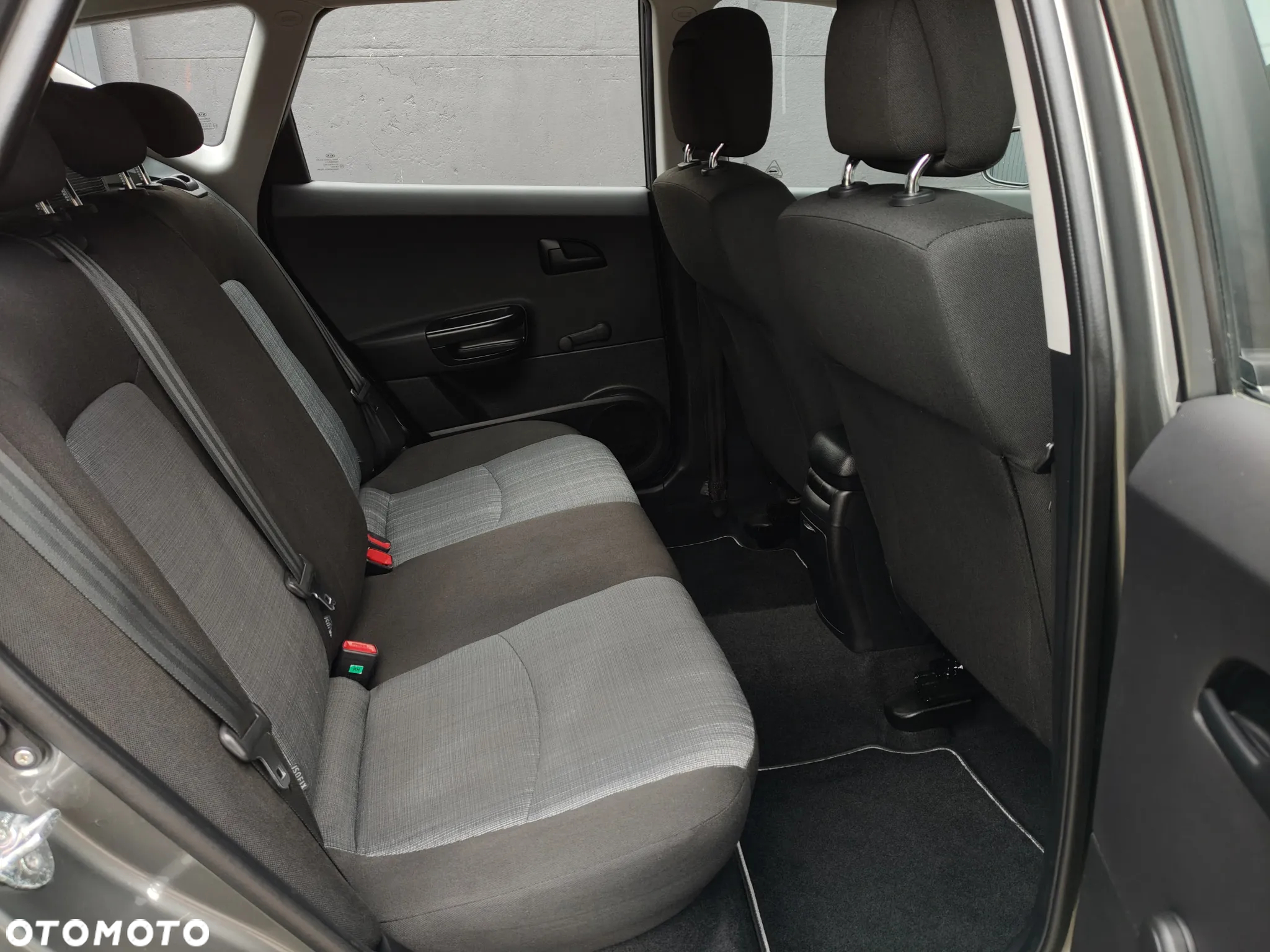 Kia Ceed 1.6 CVVT SW Spirit - 34