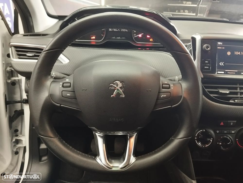 Peugeot 2008 1.2 PureTech Style - 18