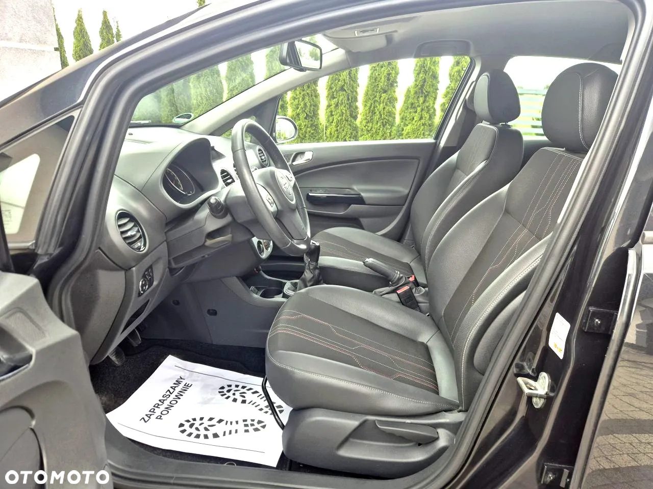 Opel Corsa 1.4 16V 150 Jahre - 14
