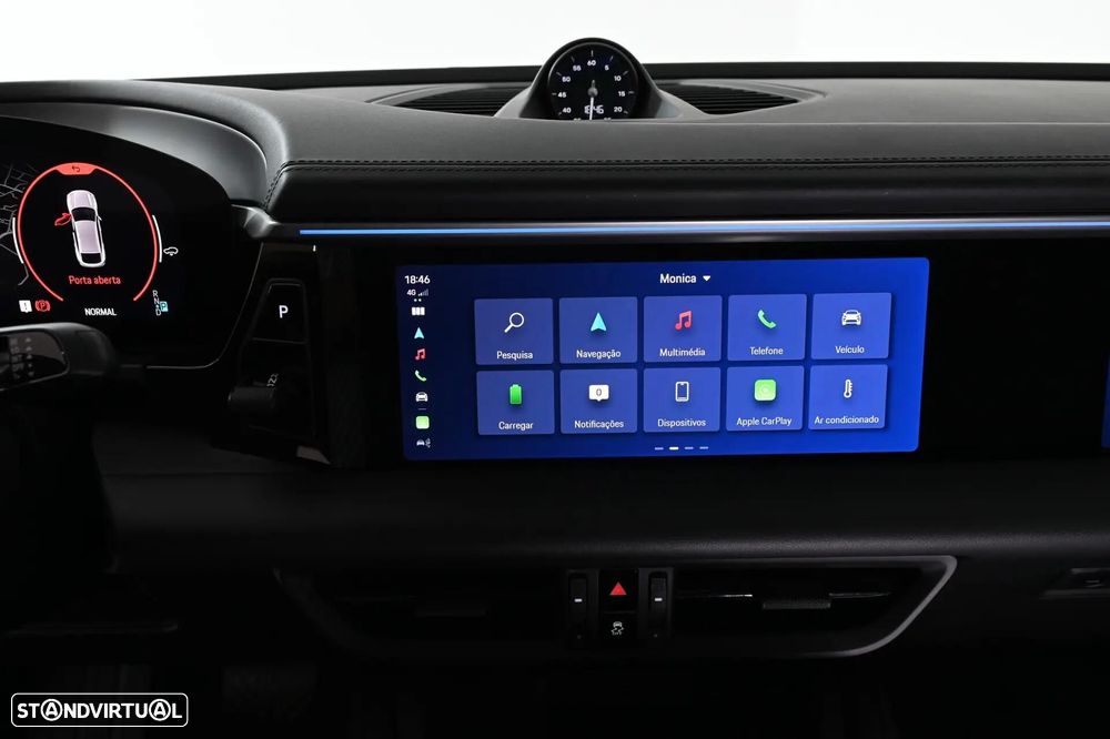 Porsche Macan Electric 4 - 17