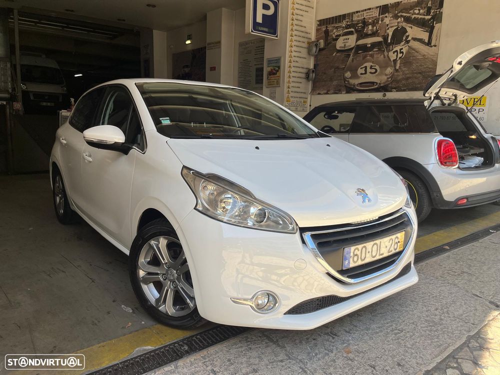 Peugeot 208 1.4 HDi - 2