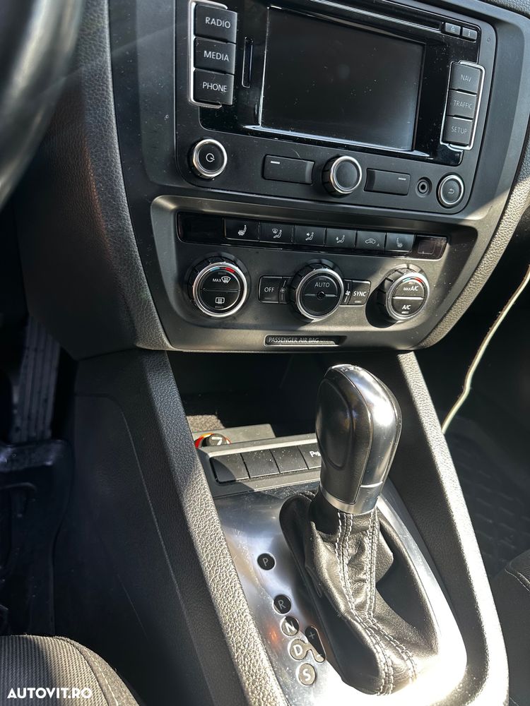 Volkswagen Jetta 1.4 TSI DSG Match - 11