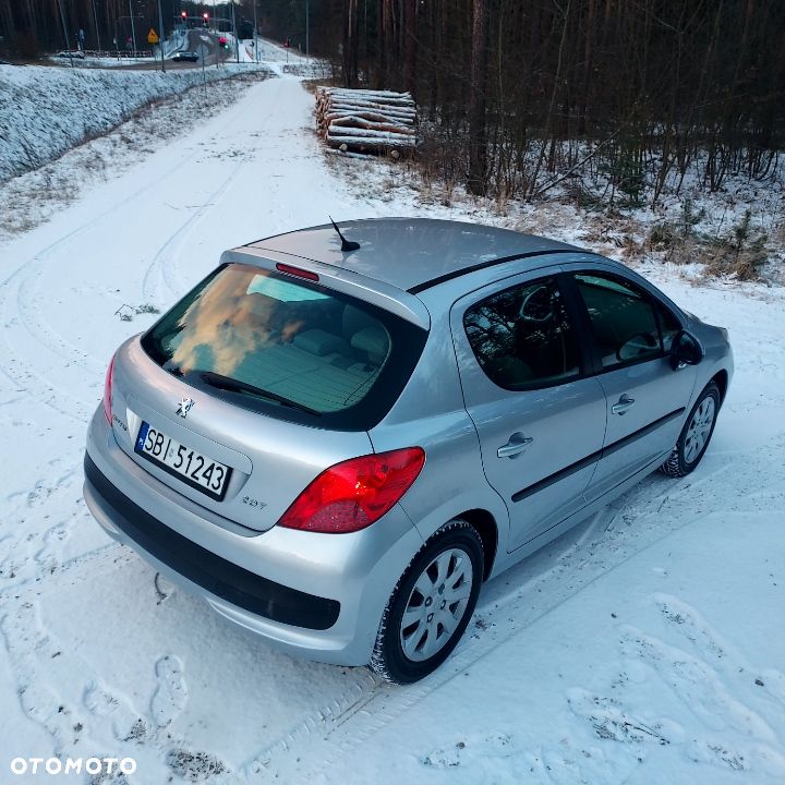 Peugeot 207 1.4 16V Presence - 28