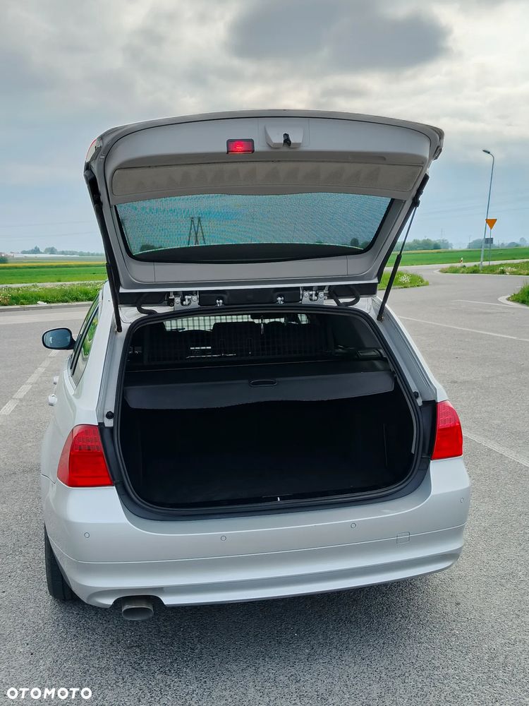 BMW Seria 3 318d - 20