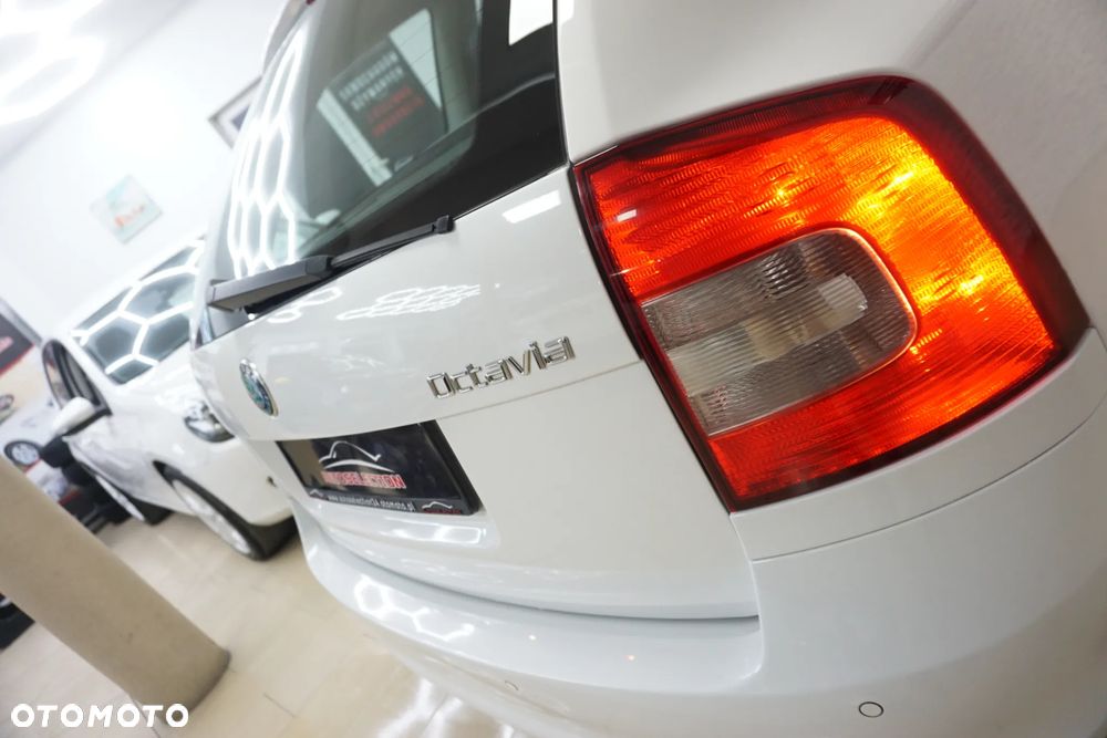 Skoda Octavia 2.0 TDI DPF Team Edition - 17