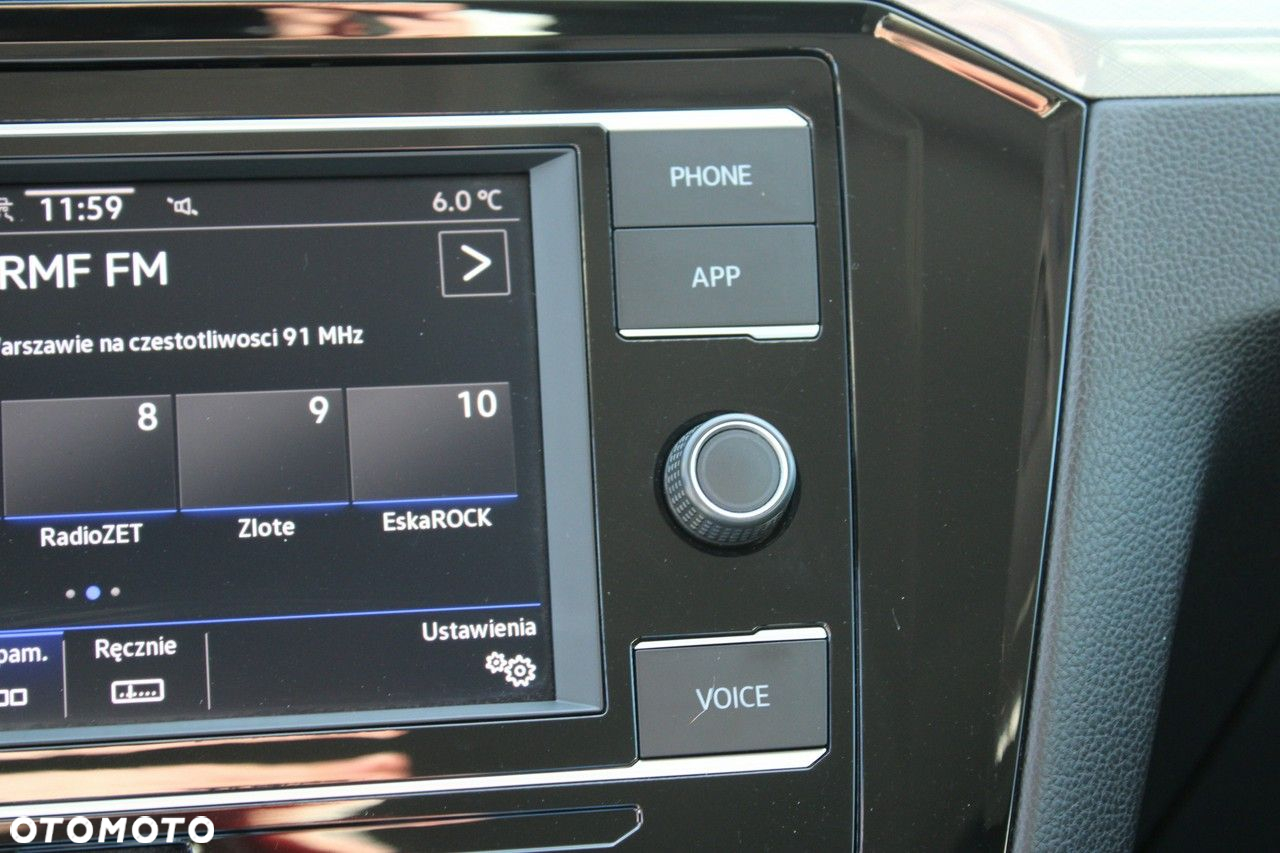 Volkswagen Passat - 24