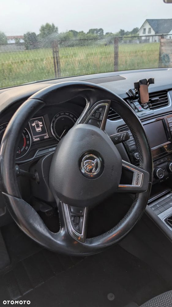 Skoda Octavia Scout 2.0 TDI 4x4 - 17