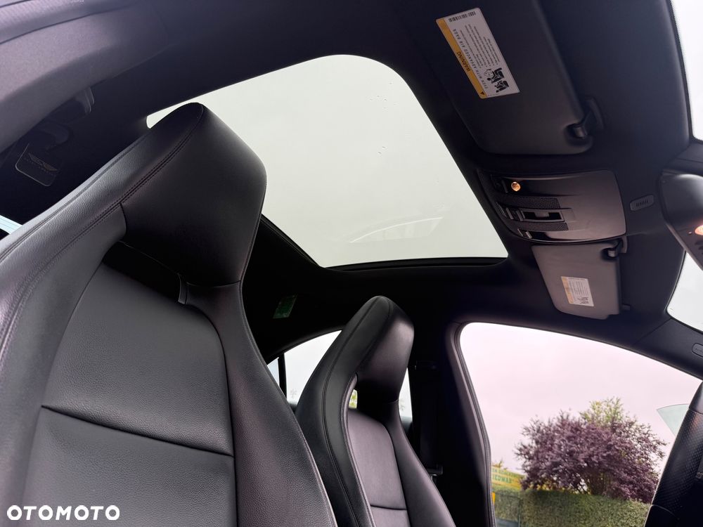 Mercedes-Benz CLA 250 7G-DCT AMG Line - 19