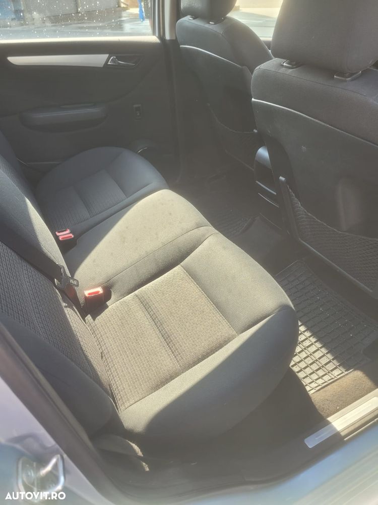 Mercedes-Benz B 200 CDI - 6