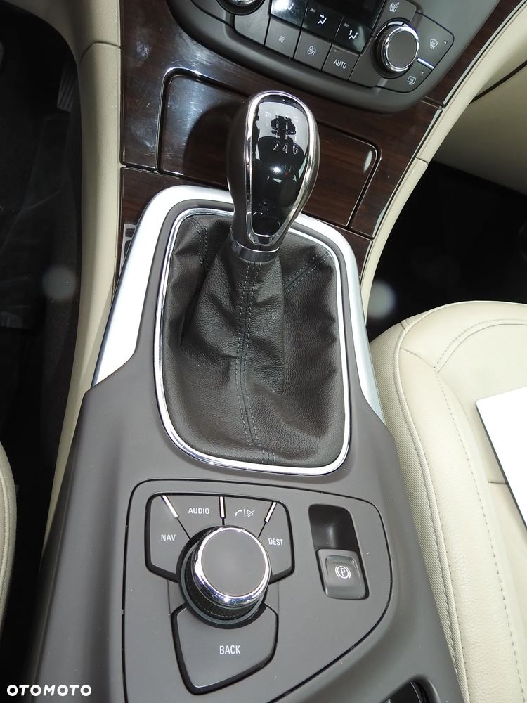 Opel Insignia 2.0 ECOTEC DI Turbo 4x4 ecoFLEX Start/Sto Business Innovation - 16