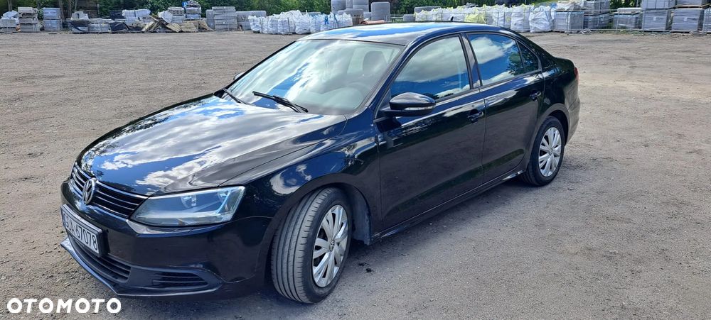 Volkswagen Jetta 1.6 TDI Comfortline - 2