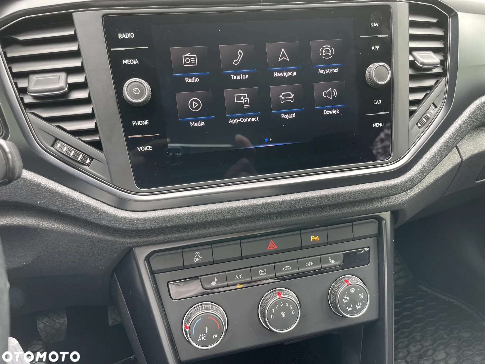 Volkswagen T-Roc 1.0 TSI Active - 21