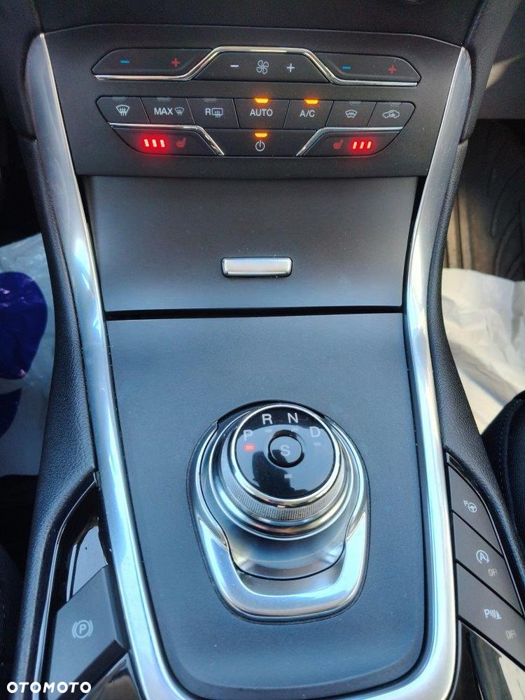 Ford S-Max 2.0 EcoBlue Titanium - 25
