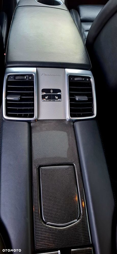 Porsche Panamera - 23