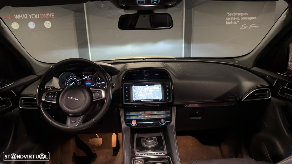 Jaguar F-Pace 2.0 i4D R-Sport AWD Aut. - 7
