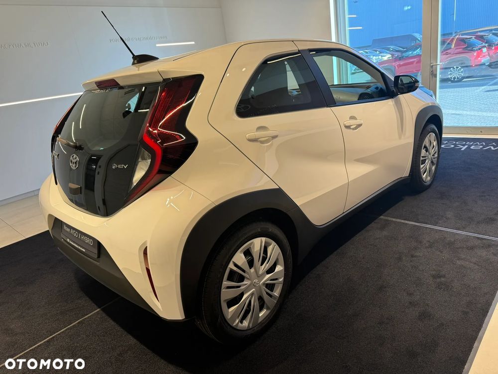 Toyota Aygo X Hybrid 1.5 Active e-CVT - 3