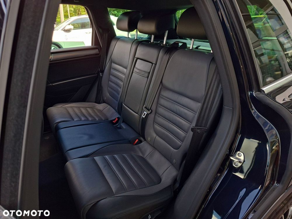 Volkswagen Touareg - 14