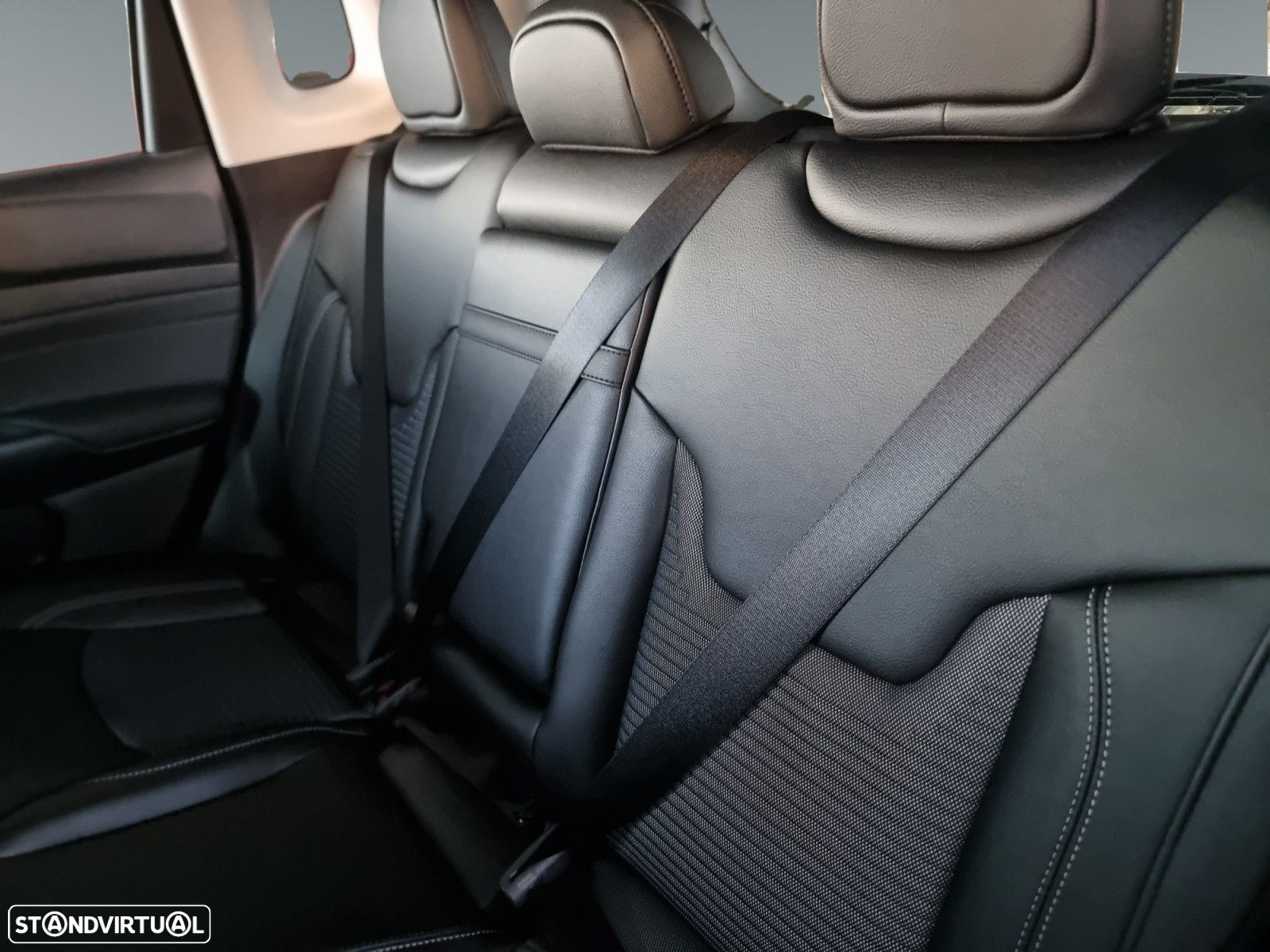 Jeep Compass - 11