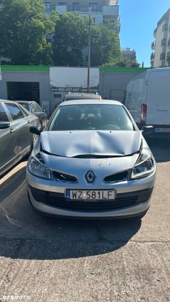 Renault Clio - 1