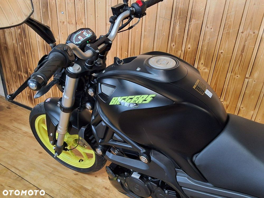 Moto Magnus Inny - 15