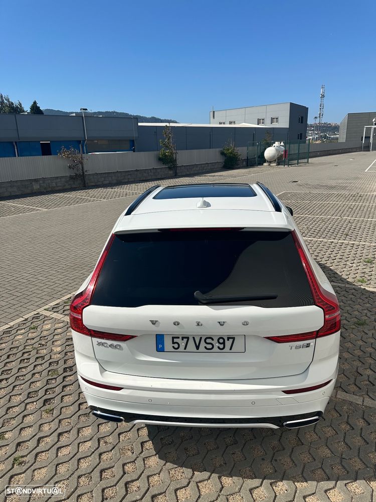 Volvo XC 60 2.0 T8 PHEV R-Design AWD - 11