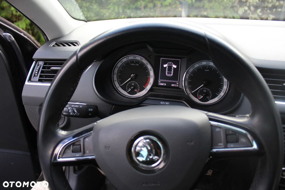 Skoda Octavia 2.0 TDI Style DSG - 8