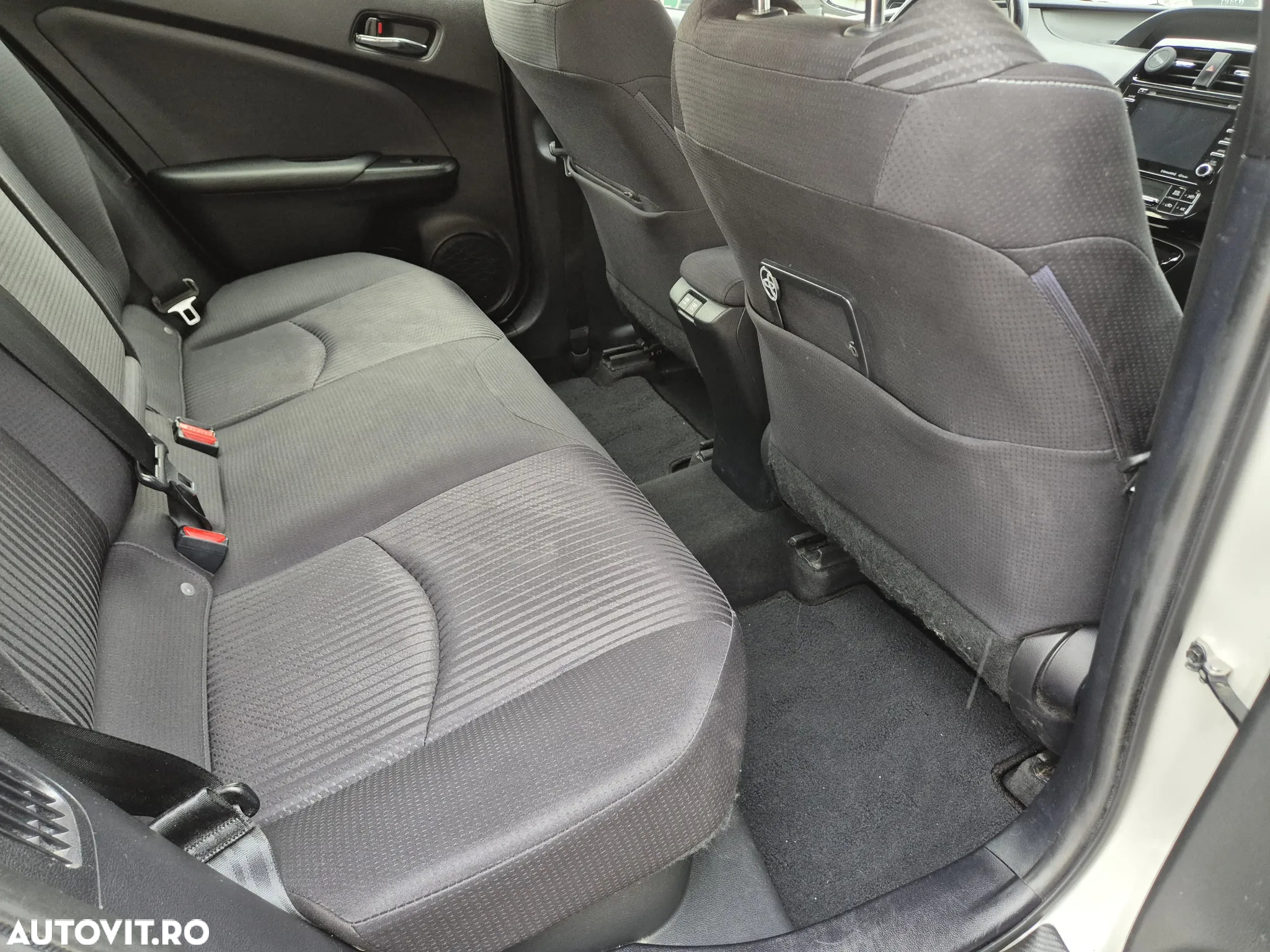 Toyota Prius Plug-in Hybrid Executive - 13