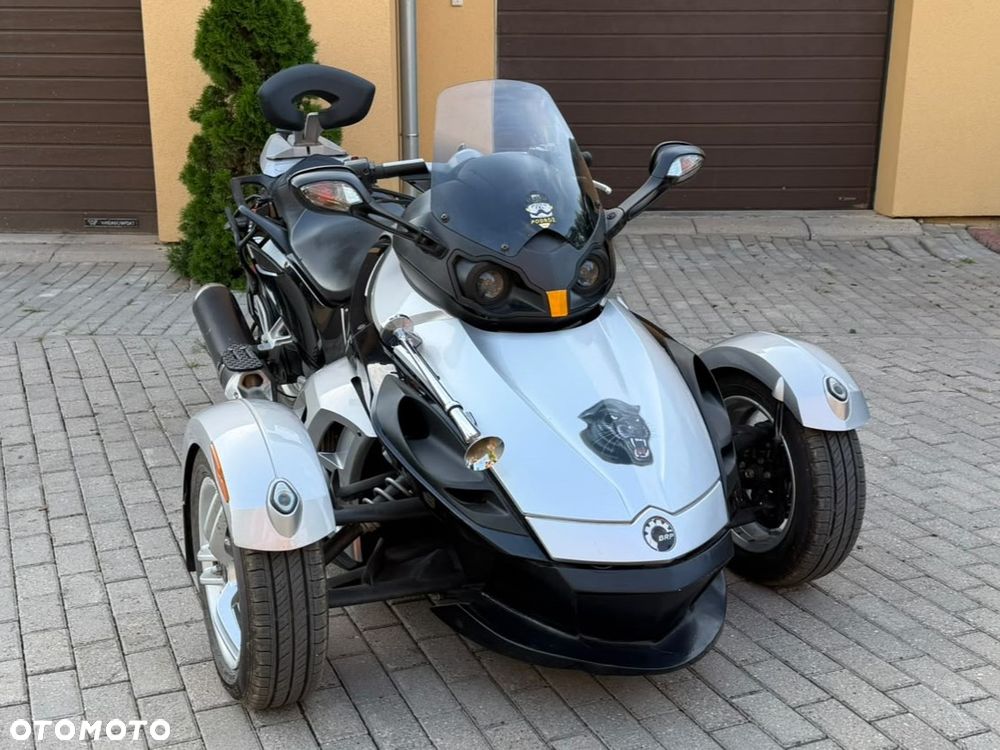 Can-Am Spyder - 2