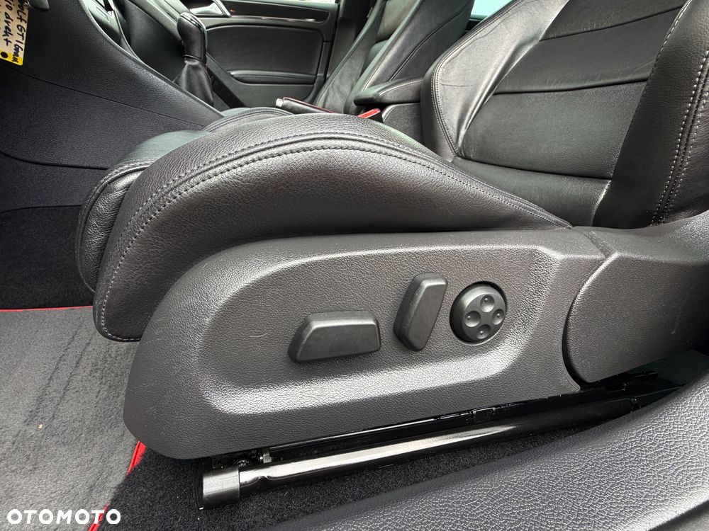 Volkswagen Golf 2.0 GTI - 36