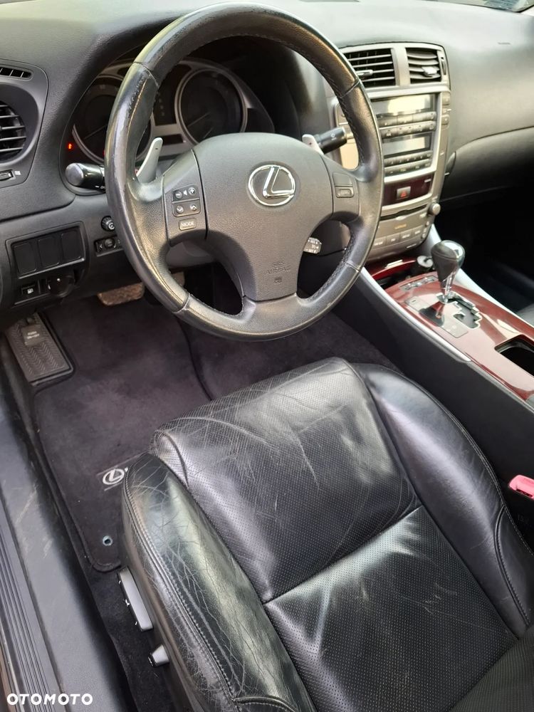 Lexus IS 250 - 13