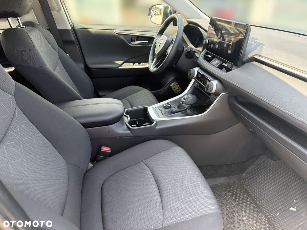 Toyota RAV4 - 10