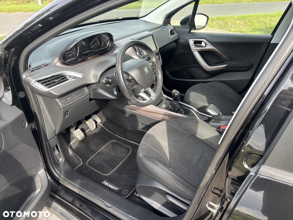 Peugeot 2008 PureTech 82 Style - 17