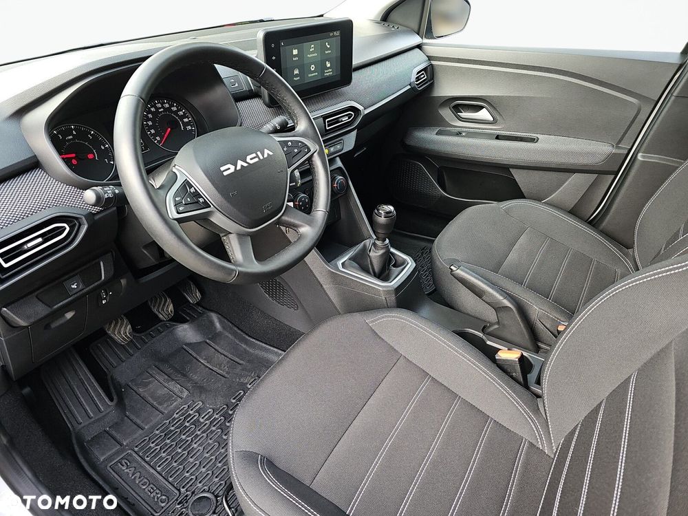 Dacia Sandero - 11