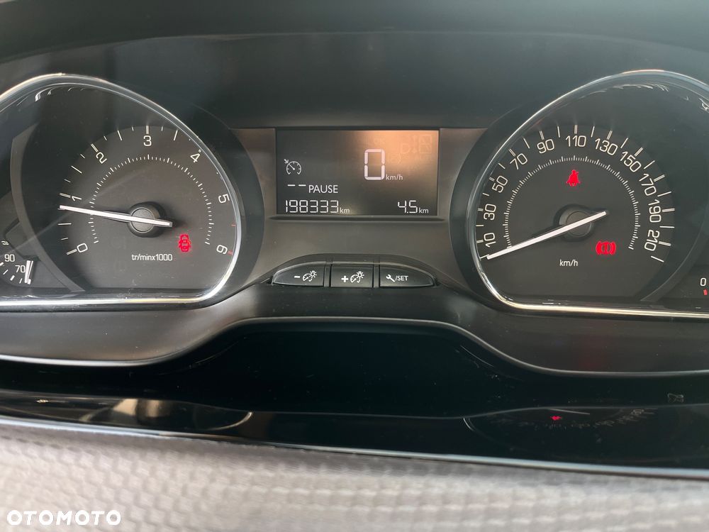 Peugeot 2008 1.4 HDi Active - 10