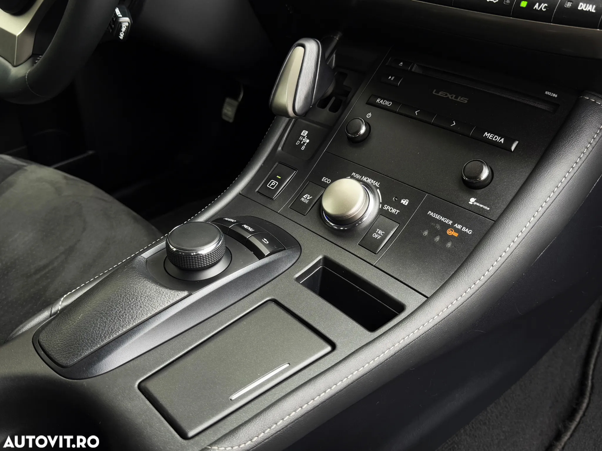 Lexus CT 200h Aut. Executive - 28