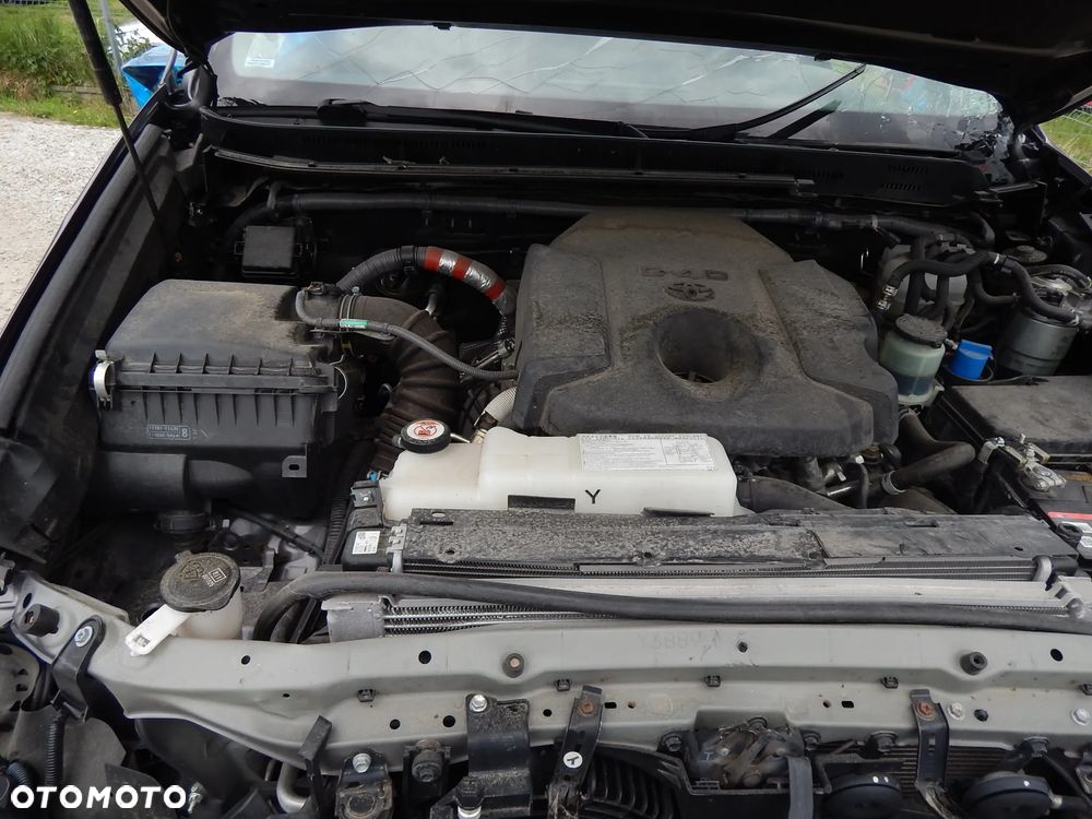 Toyota Land Cruiser LC 2.8 D-4D Entry - 22