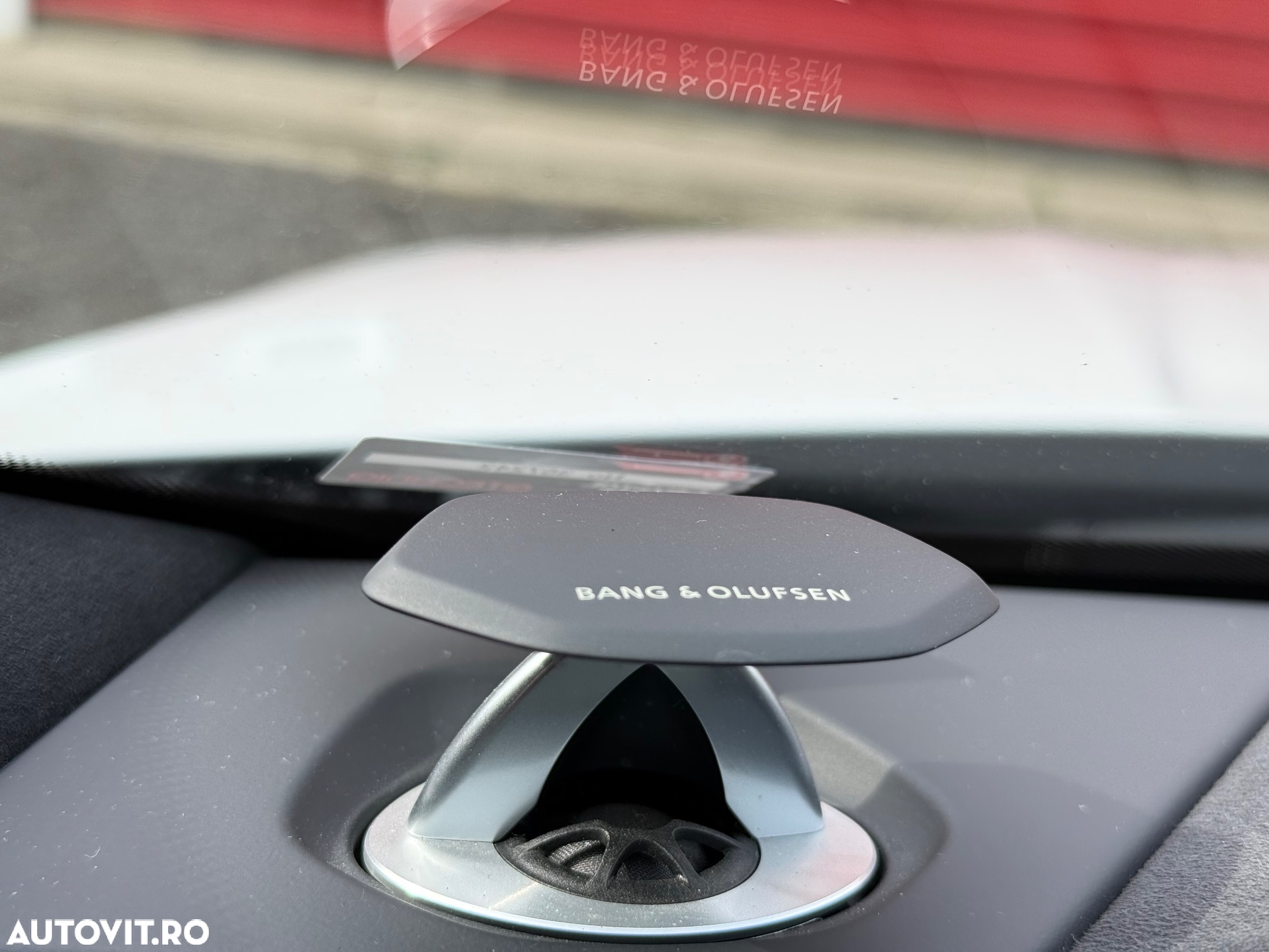 Lamborghini URUS Standard - 14