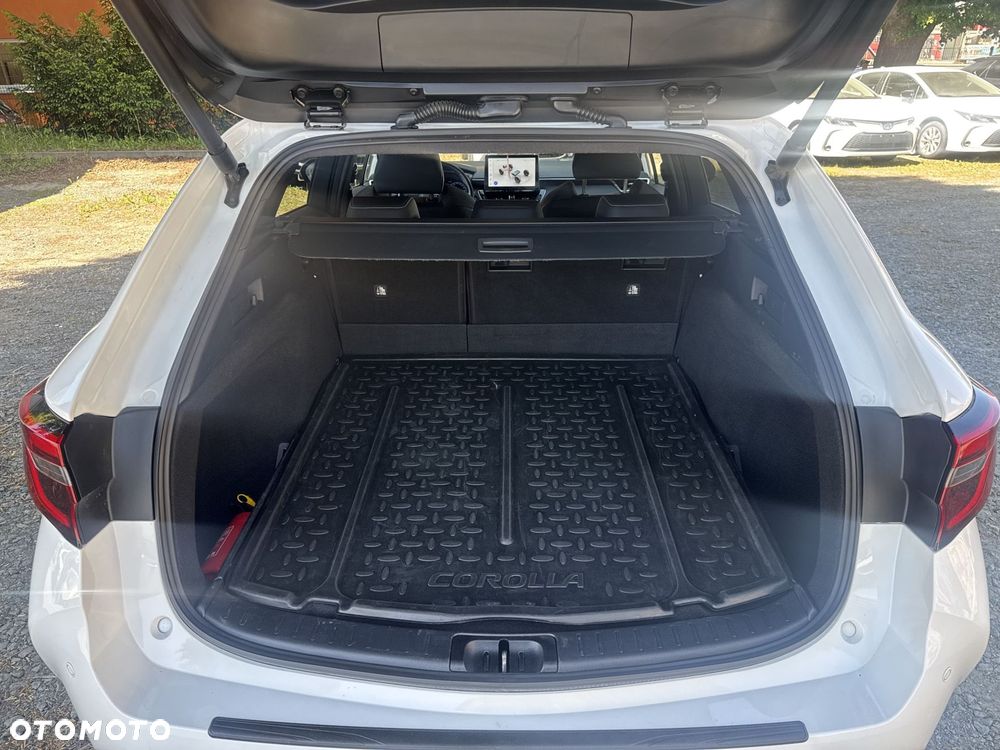 Toyota Corolla 1.8 Hybrid Style - 19