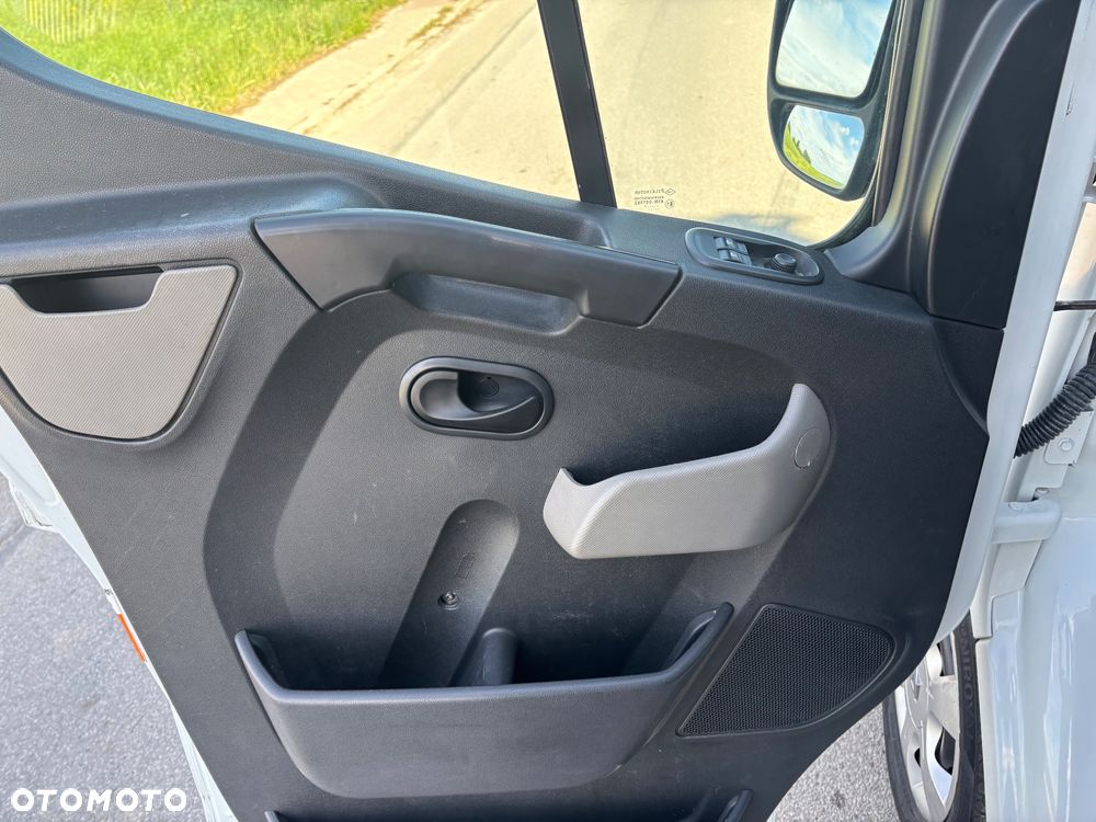 Renault Master - 18