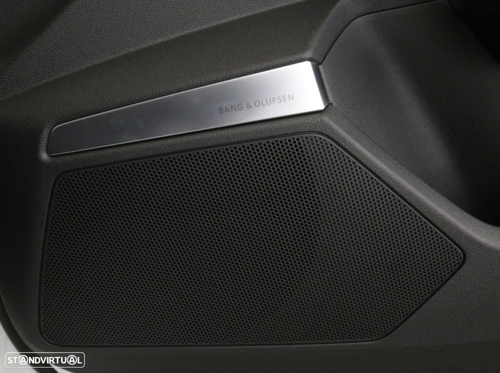 Audi RS3 Limousine - 13
