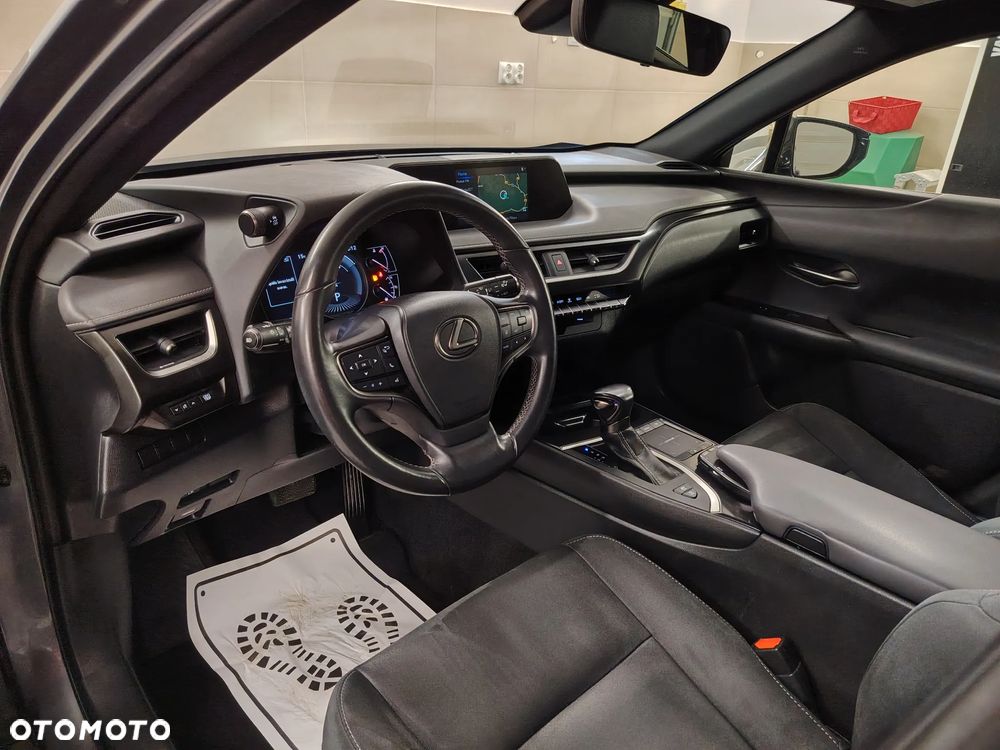 Lexus UX 250h Elegance 2WD - 18