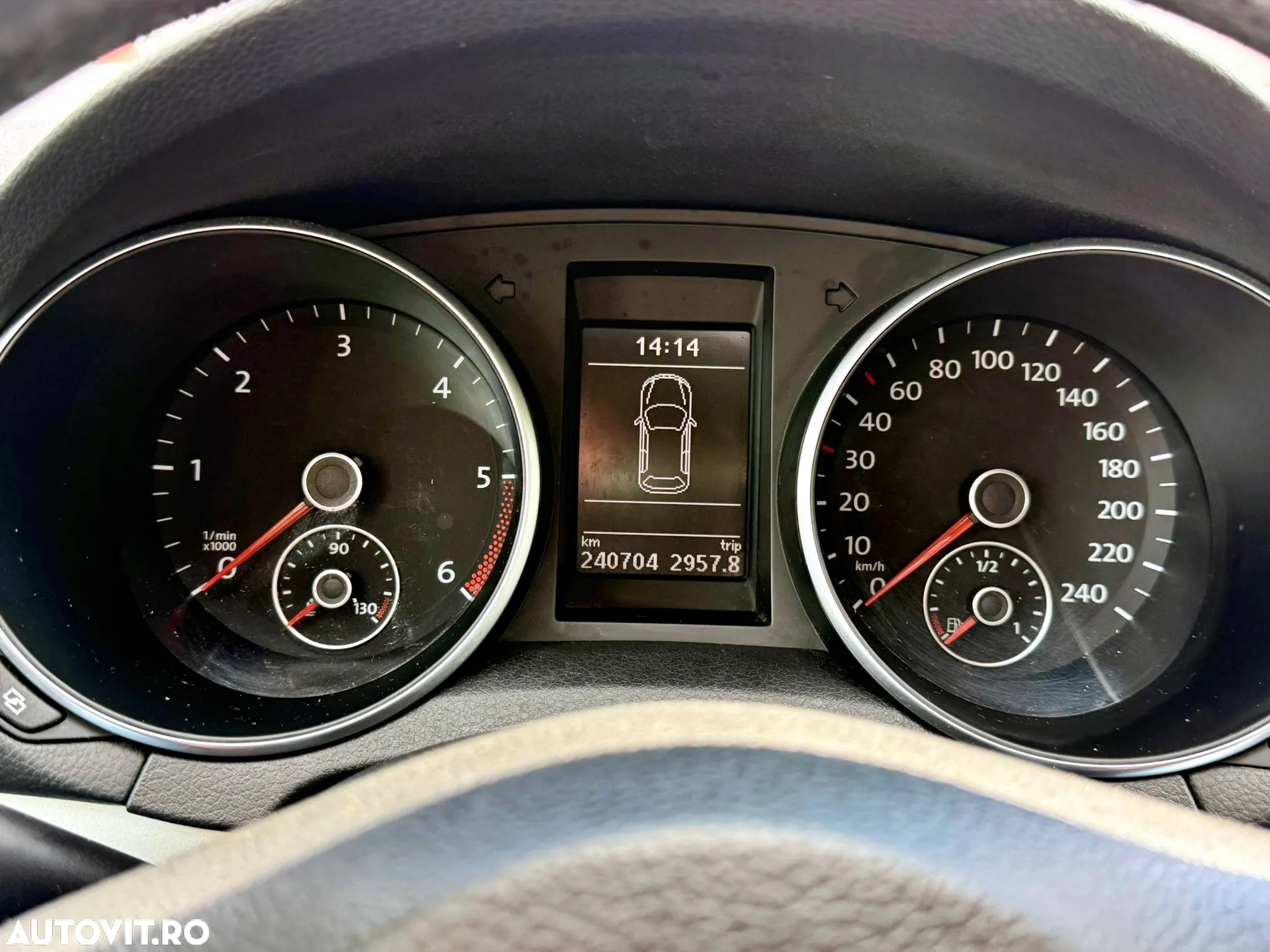 Volkswagen Golf 2.0 TDI BlueMotion Technology Highline - 7