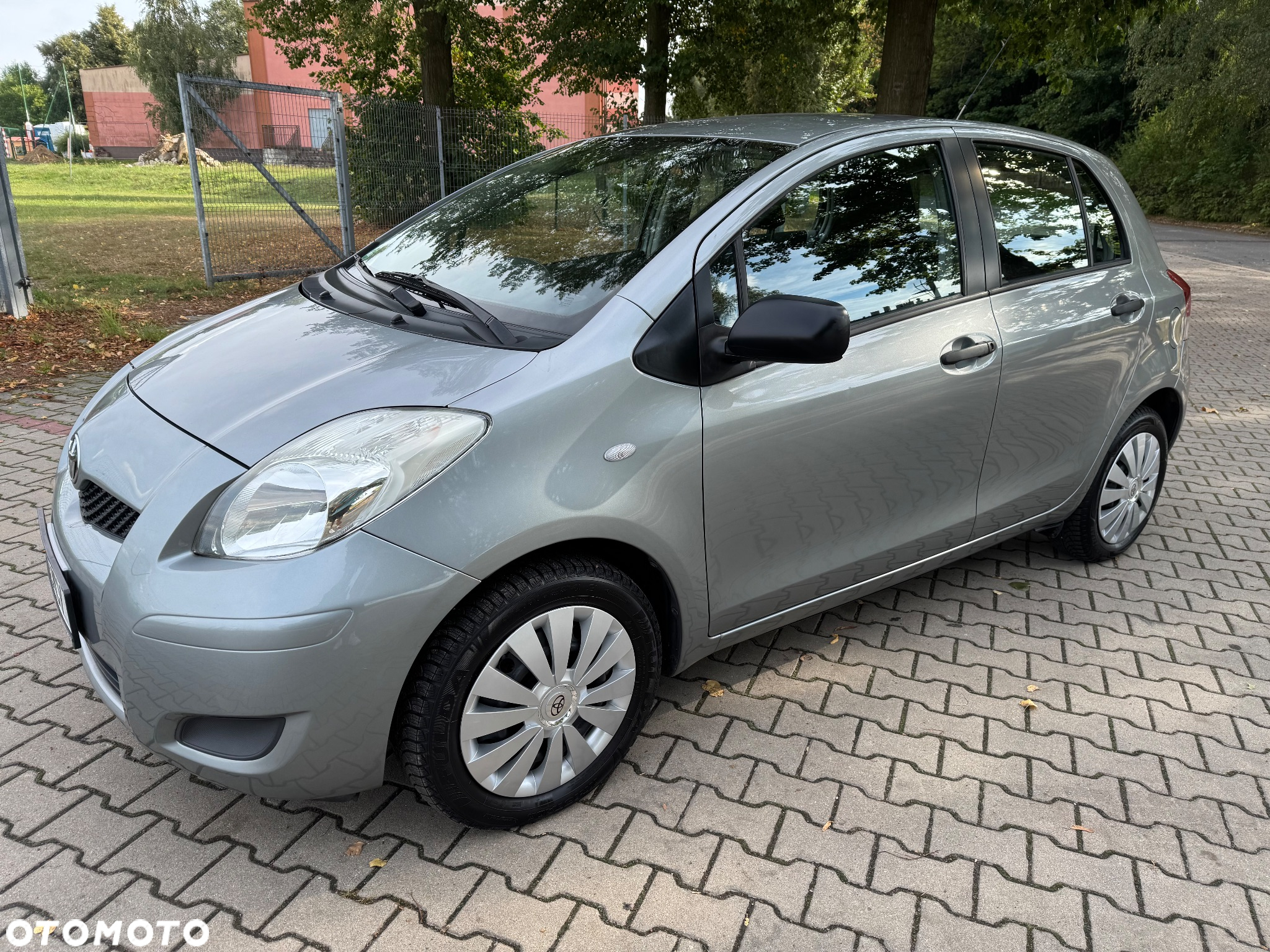 Toyota Yaris - 15