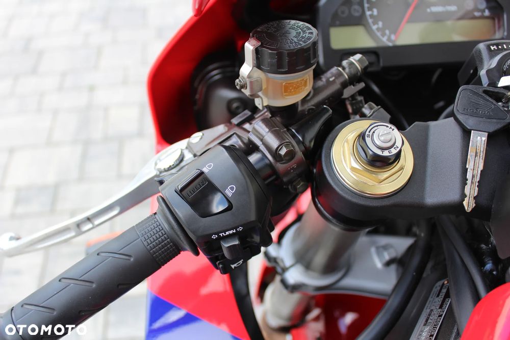 Honda CBR - 21