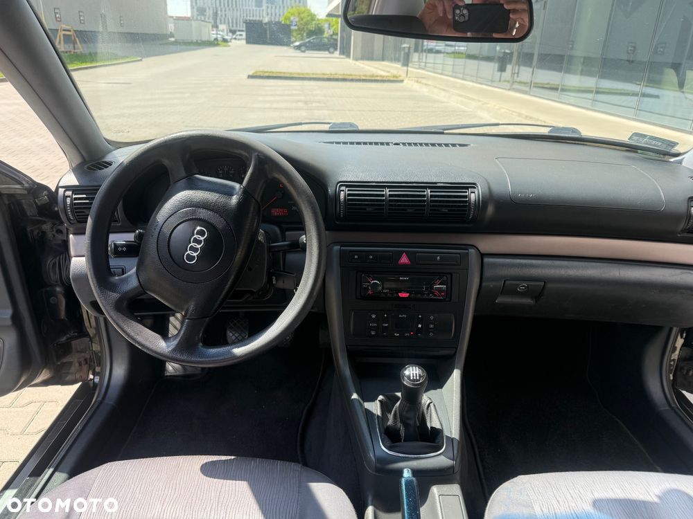 Audi A4 Limousine - 19