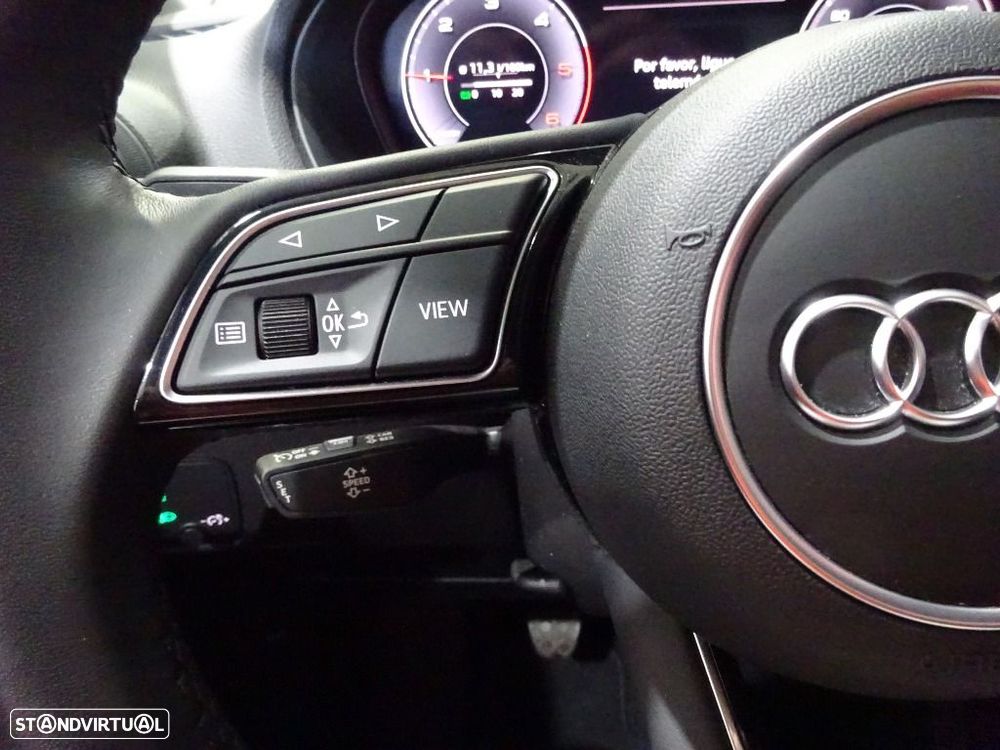 Audi Q2 30 TDI Advanced - 18