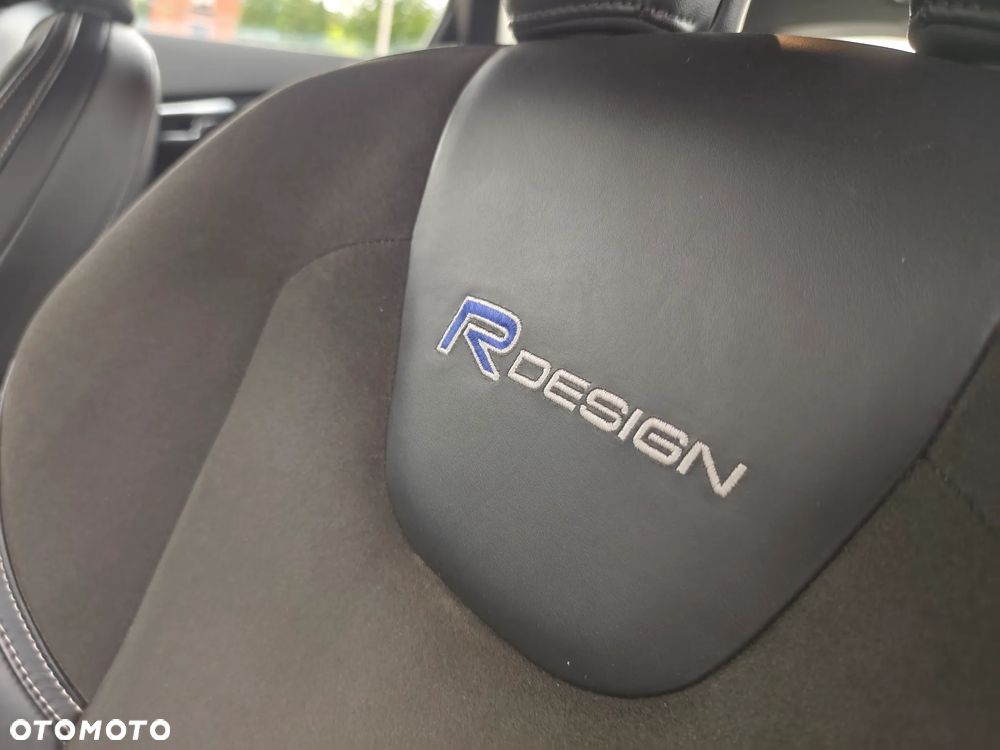 Volvo V40 D2 R Design - 16