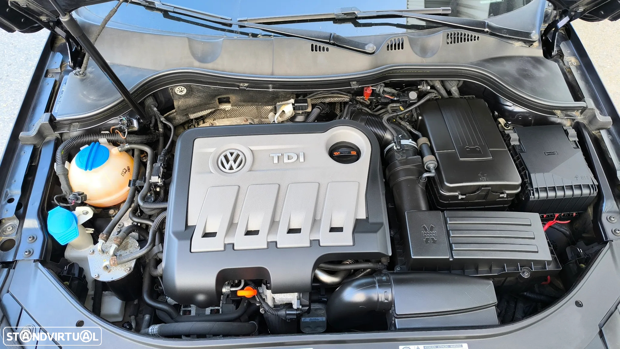 VW Passat Variant 2.0 TDi Edition Con.BM - 14