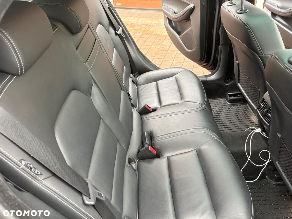 Infiniti Q30 1.5d Premium Tech - 16