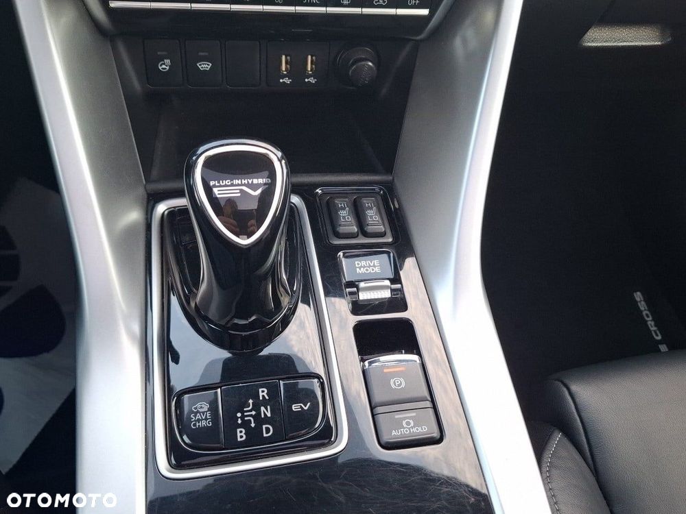 Mitsubishi Eclipse Cross - 27